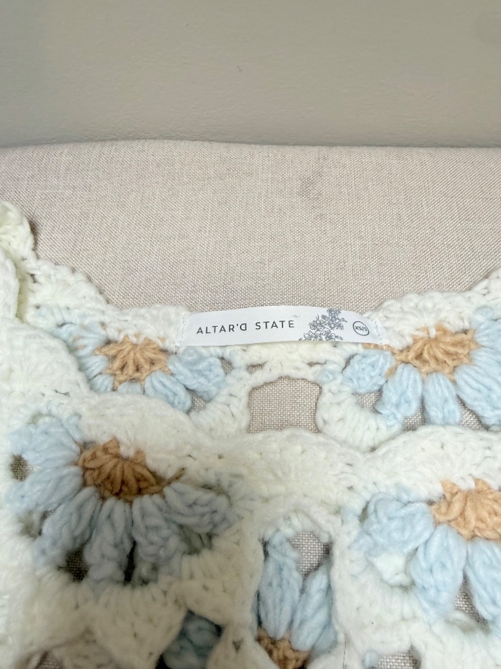 Altar’d State Crocheted Daisy Cropped Summer Sweater Boho Size S - Picture 8 of 11